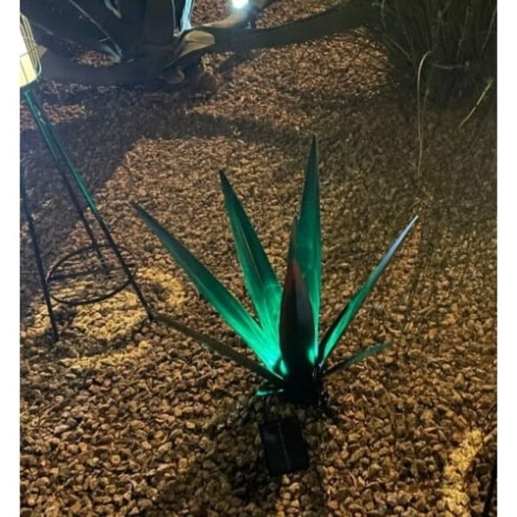 Large Tequila Rustic Sculpture, Rustic Metal Agave Plants for Outdoor Patio Yard - Picture 2 of 3